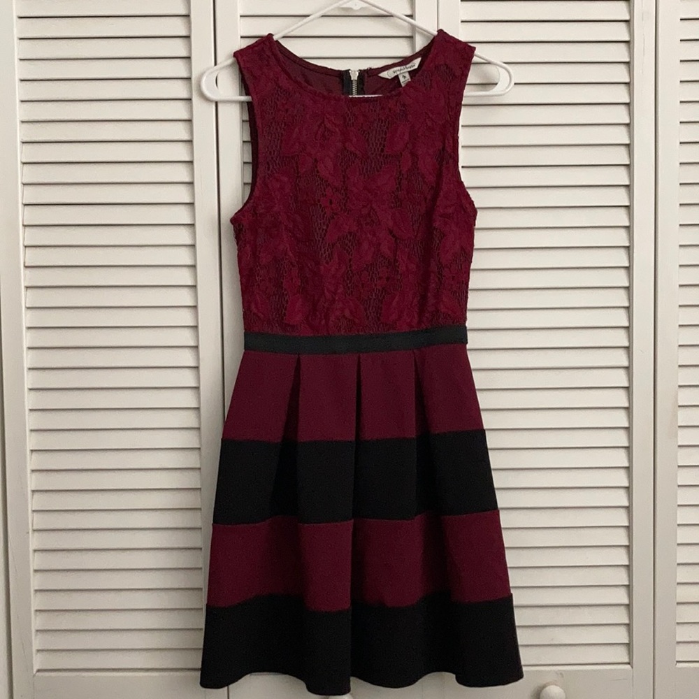 🎉Dress Sale🎉 Maroon and Black Dress